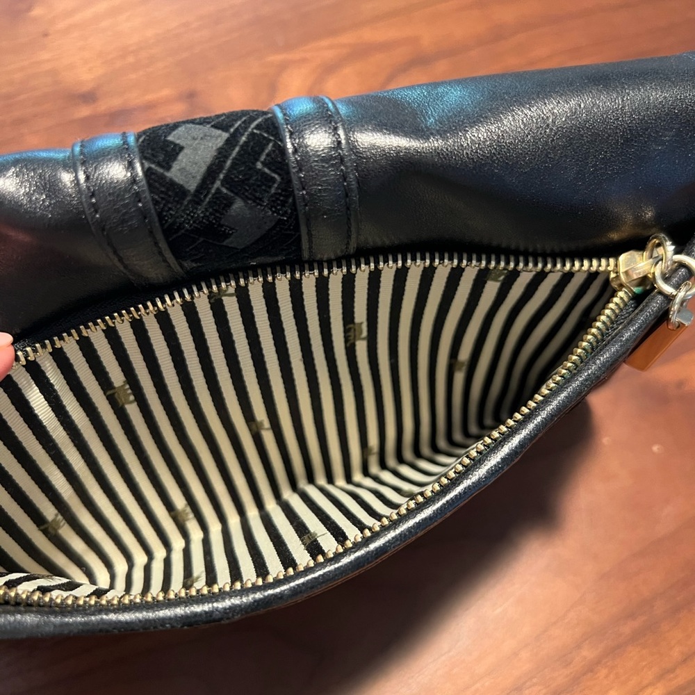 L.A.M.B clutch - Picture 6 of 7